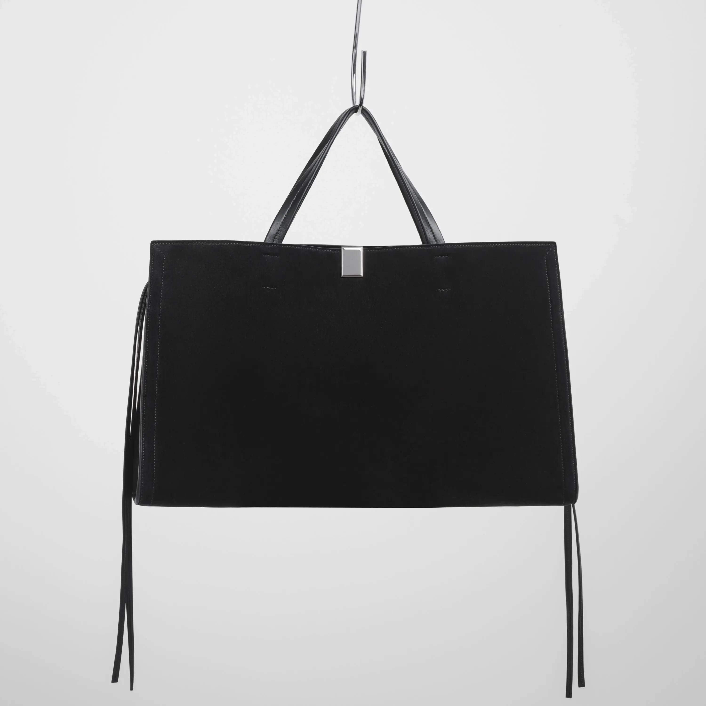 【旅行にぴったり！】PHOEBE PHILO BASKET CABAS トートバッグ PHOEBE PHILO | BASKET CABAS | BLACK OXBLOOD LEATHER AND
