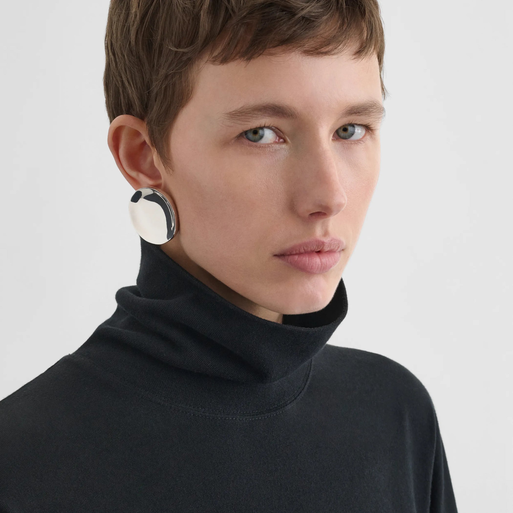 【PHOEBE PHILO】存在感◎Medallion ディッシュ ピアス PHOEBE PHILO | ACCESSORIES
