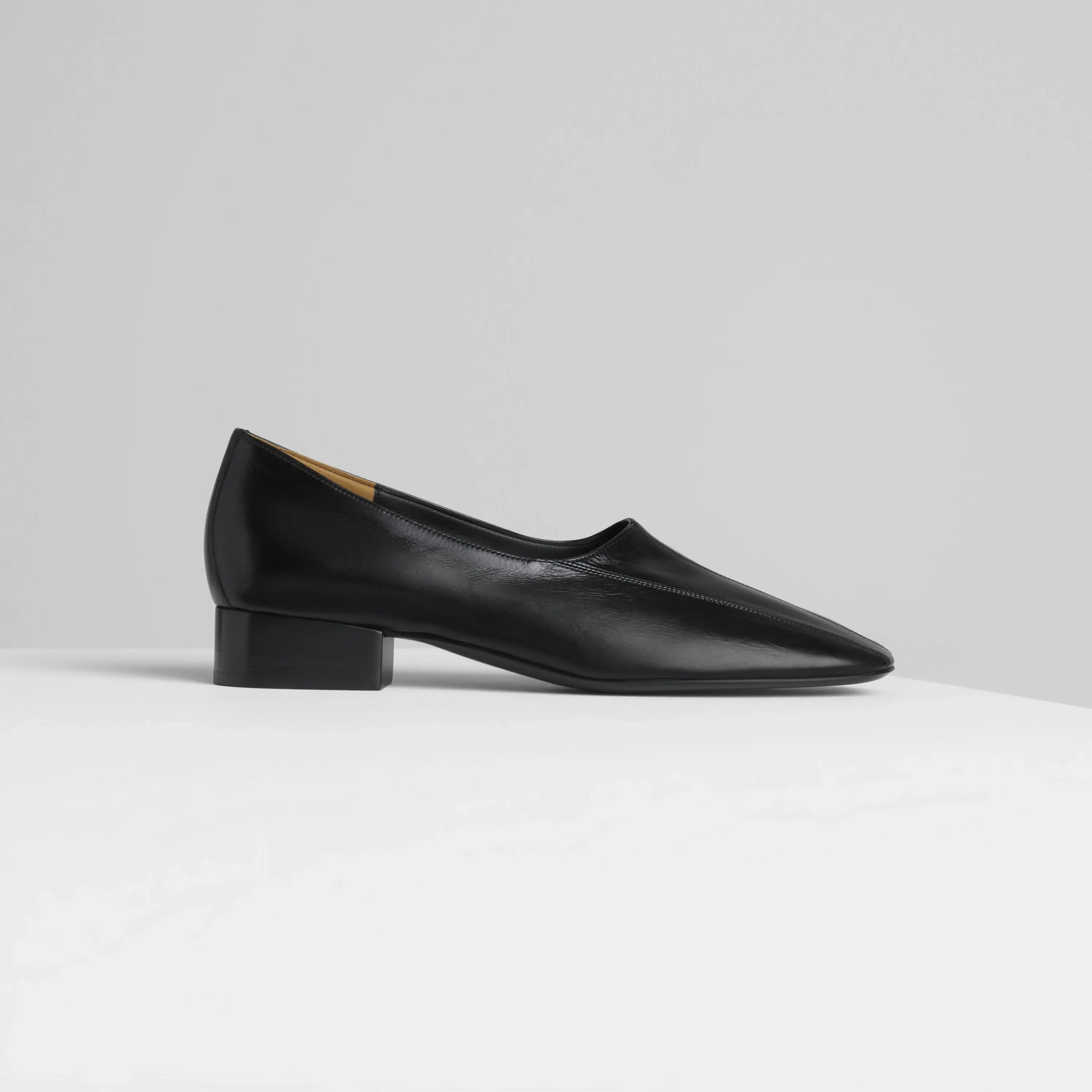 PHOEBE PHILO テクスチャード加工のブラックビーチサンダル PHOEBE PHILO(フィービーファイロ) サンダル・ミュール