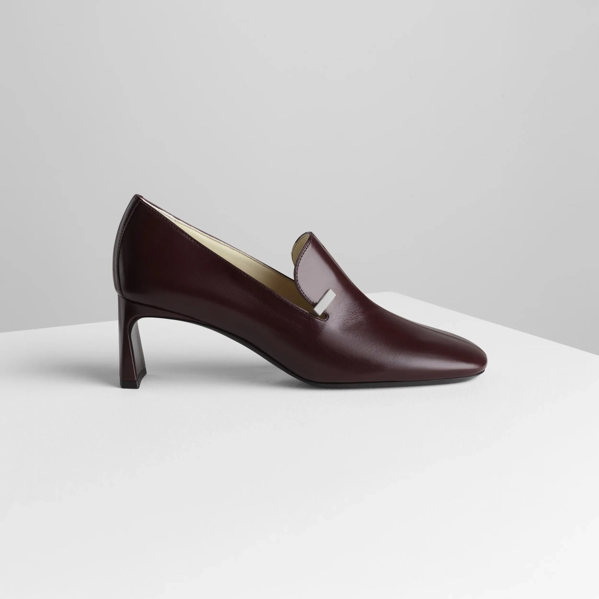Side view of club loafer 60 in oxblood leather.