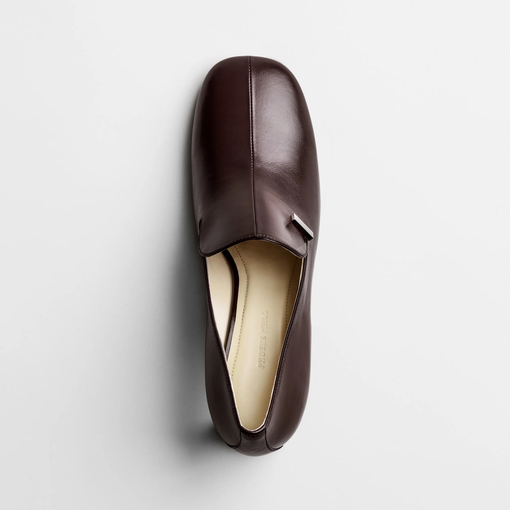 Top view of club loafer 60 in oxblood leather.