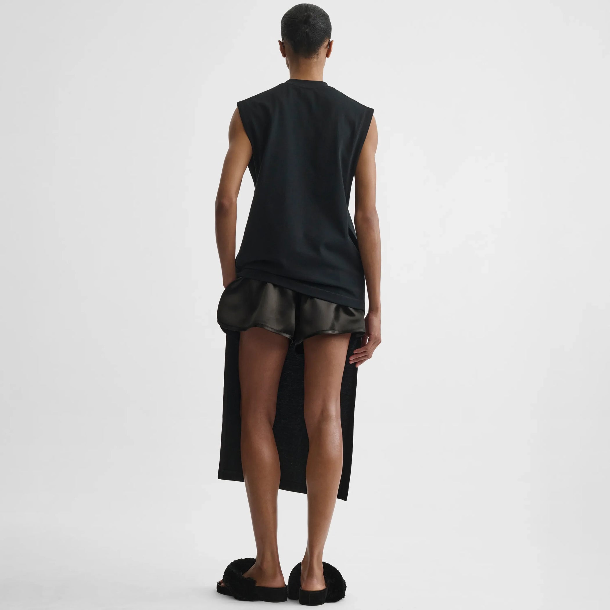 Back view of reversible train tank in black cotton
