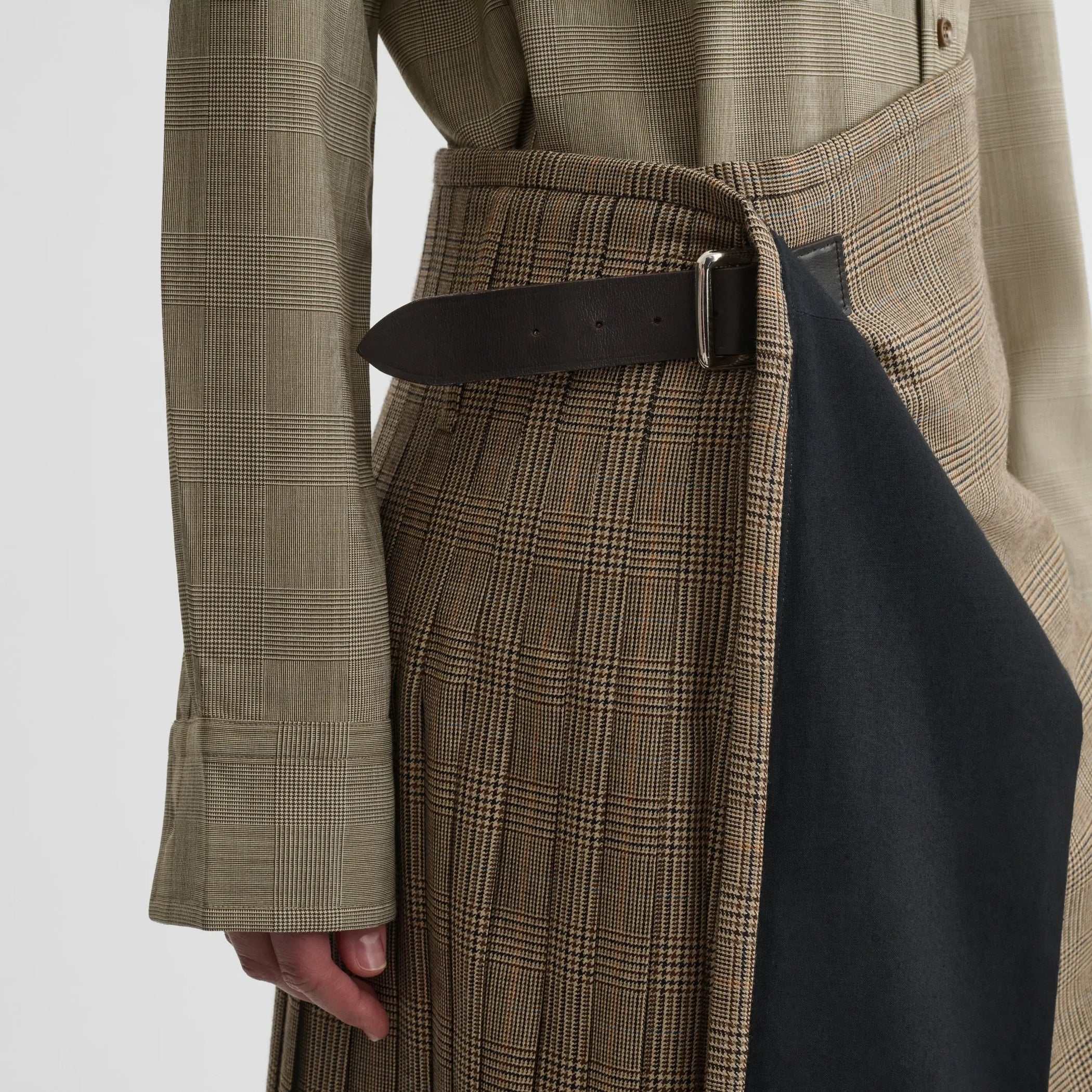 Close up detail view of kilt in tobacco wool