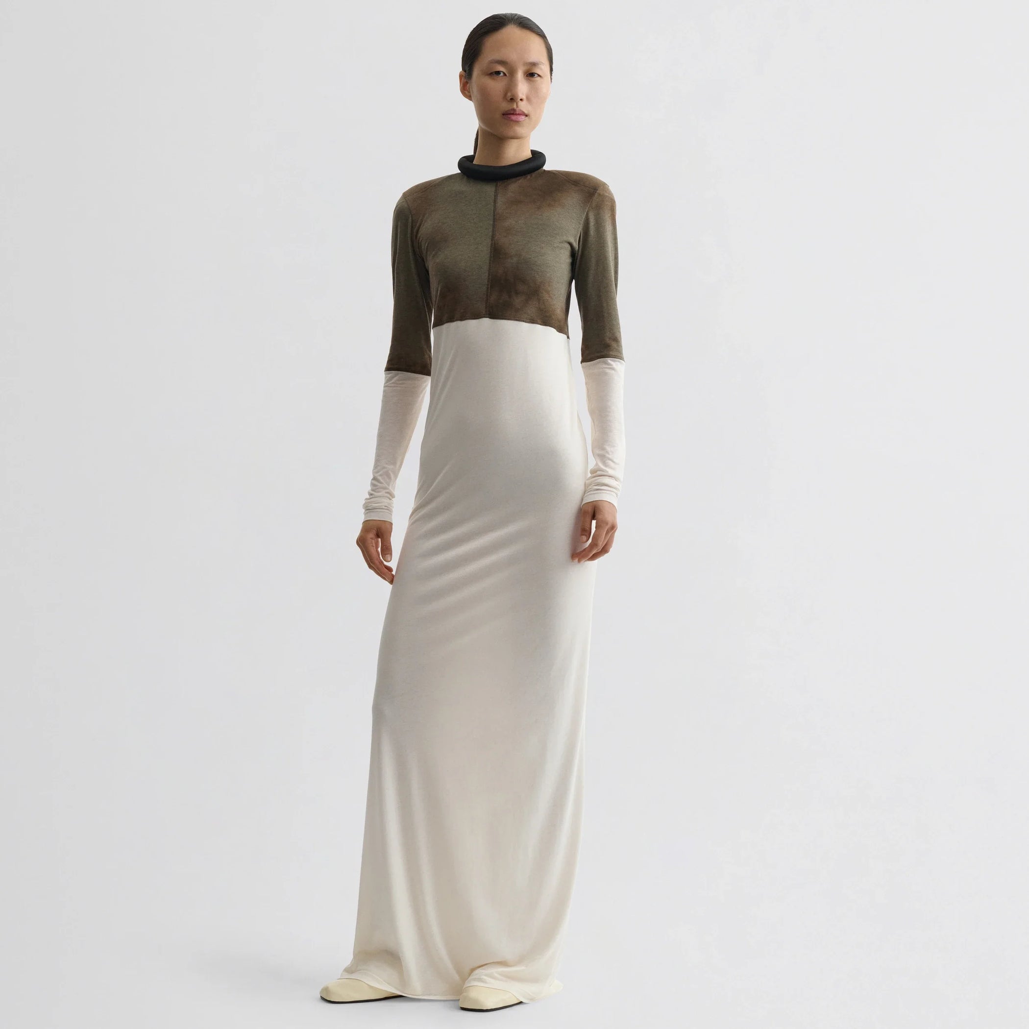 Front view of model wearing tubular liner dress in tobacco ivory cotton.