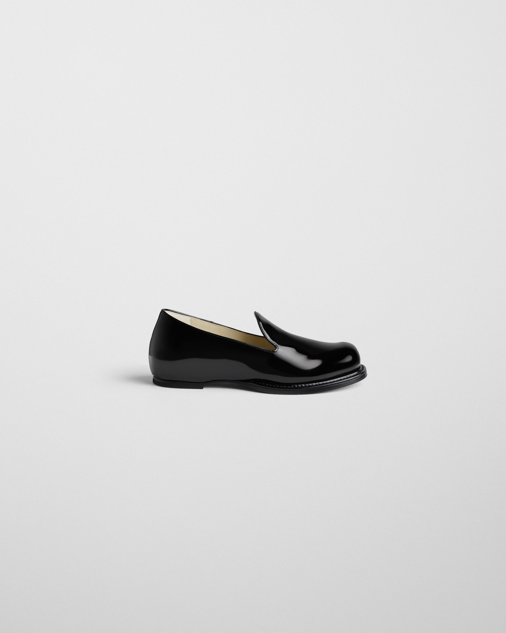 BULLNOSE SLIP ON | black leather