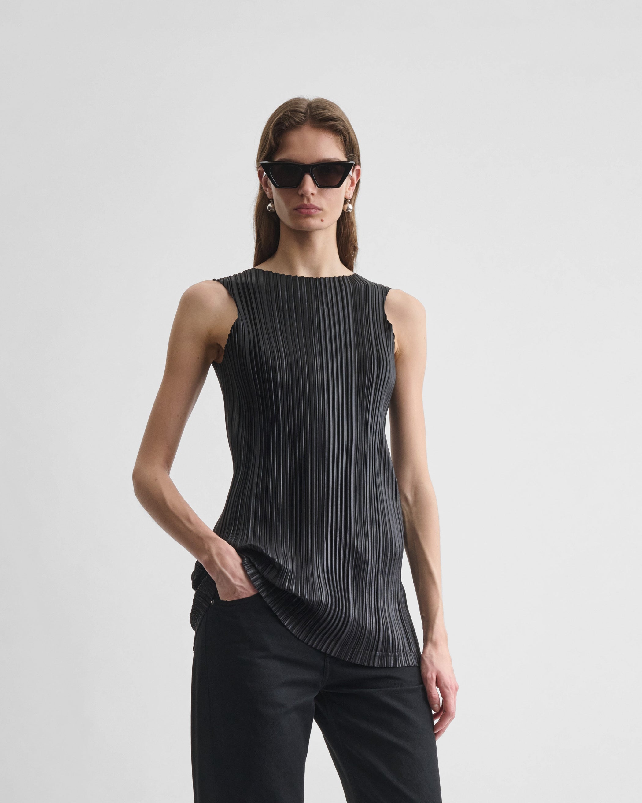 View RAZOR PLEAT TANK in black polyester