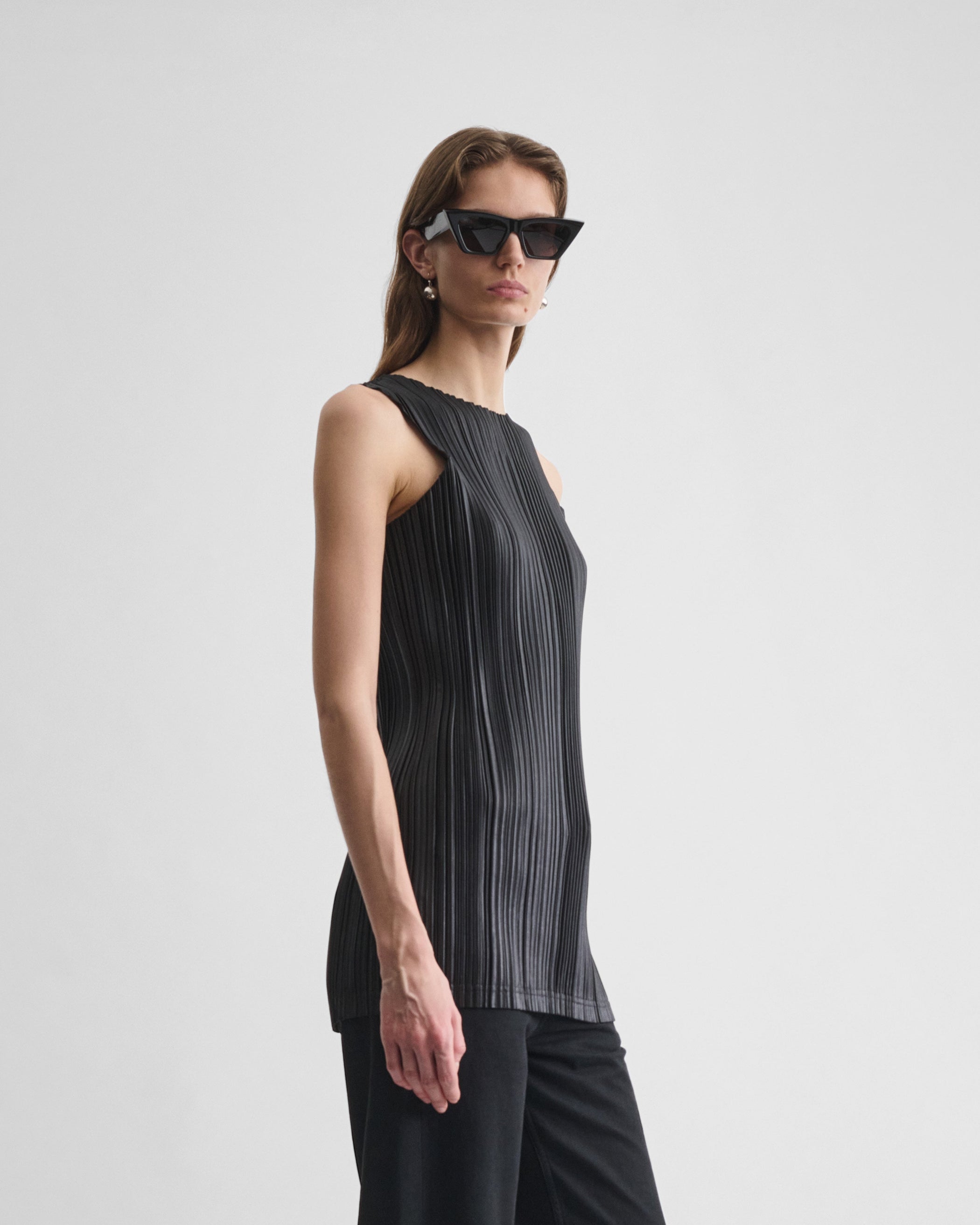 View RAZOR PLEAT TANK in black polyester