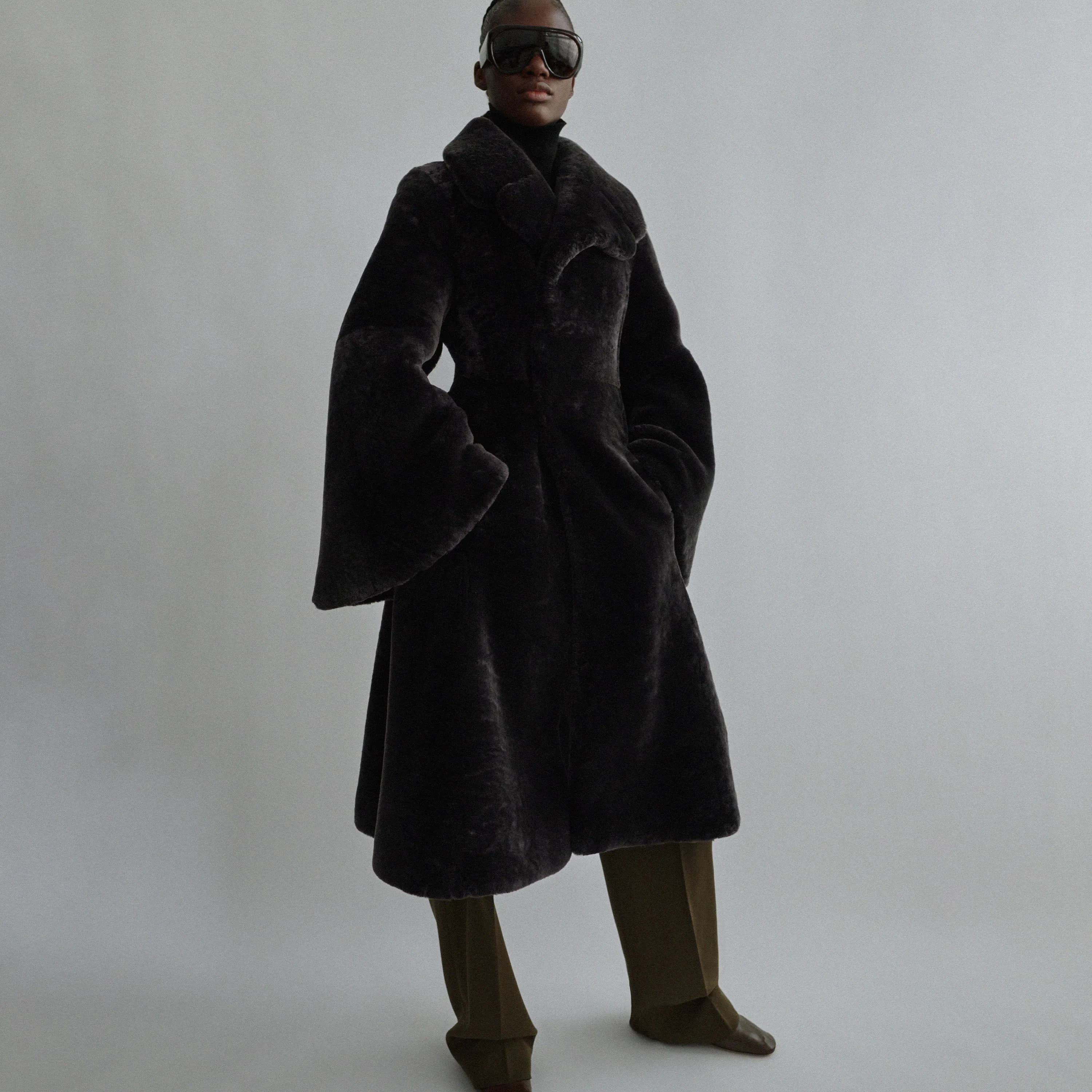 PHOEBE PHILO 25-26AW 美シルエットフォールドショルダードレス PHOEBE PHILO 25-26AW 美シルエットフォールドショルダードレス